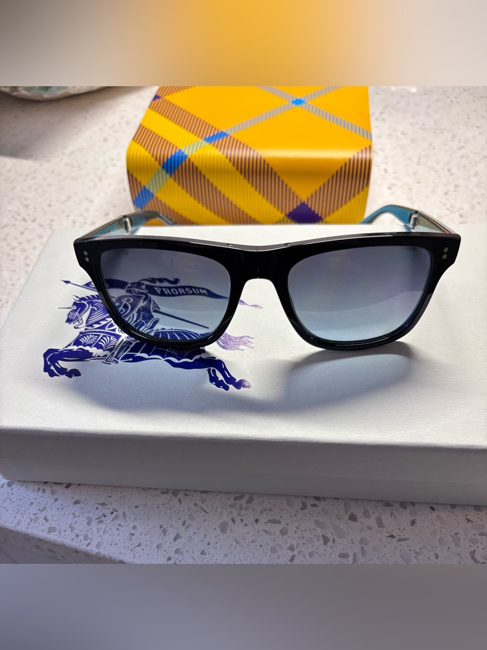 BURBERRY MENS SUNGLASSES BE4202 Folding Travel Polarized